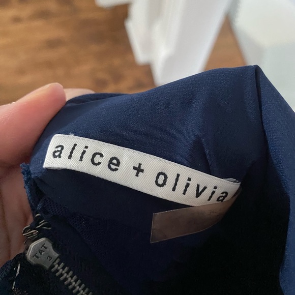 Alice and Olivia cut out mini dress - Picture 4 of 6